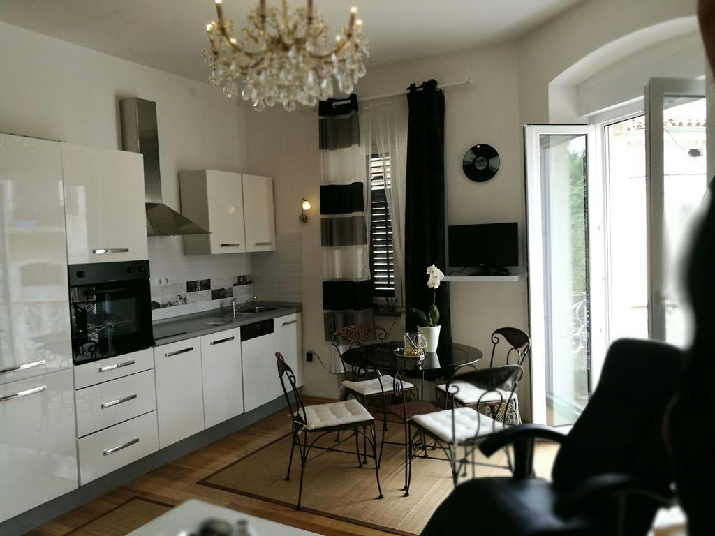 Ana Apartmán